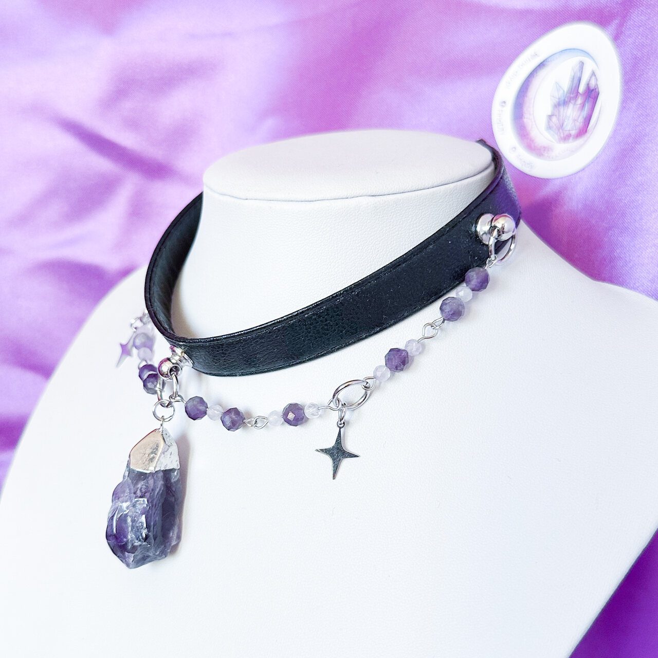 Fairycore obróżka z ametystem 5  - czarna obróżka z ekoskóry zawieszką z kamienia naturalnego - obrazek 2