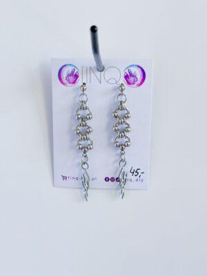 Flamme - kolczyki ze stali szlachetnej wykonane w stylu chainmail. ozdobione kółeczkami, kulkami i zawieszką w kształcie płomieni.